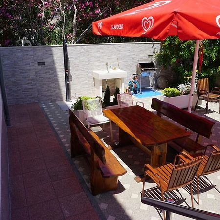 Spacious Comfort Apartment Дуче Екстер'єр фото