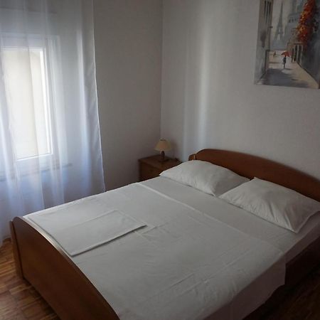 Spacious Comfort Apartment Дуче Екстер'єр фото