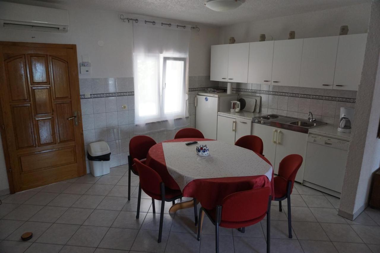 Spacious Comfort Apartment Дуче Екстер'єр фото