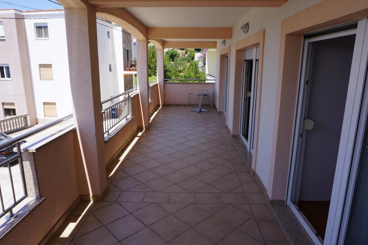 Spacious Comfort Apartment Дуче Екстер'єр фото