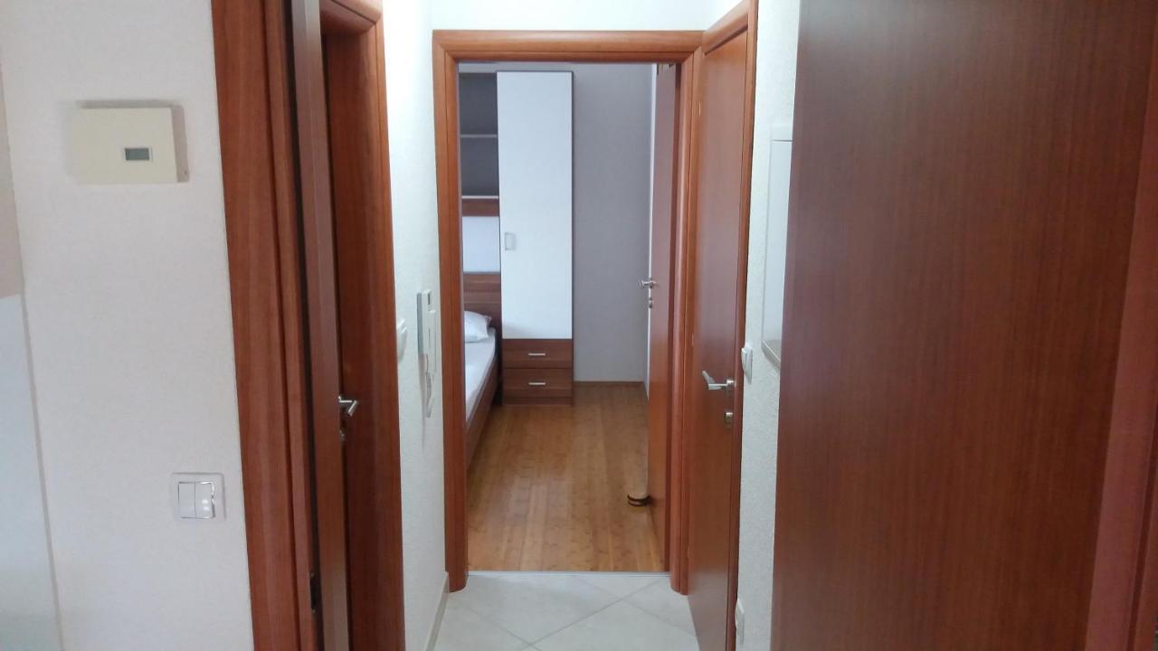 Spacious Comfort Apartment Дуче Екстер'єр фото